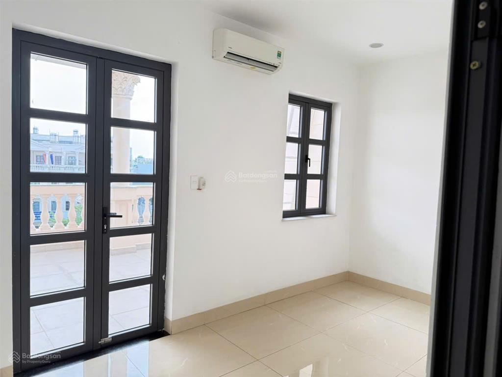 Bán căn hướng nam  đường số 10, công viên cityland park hills. giá 24,2 tỷ