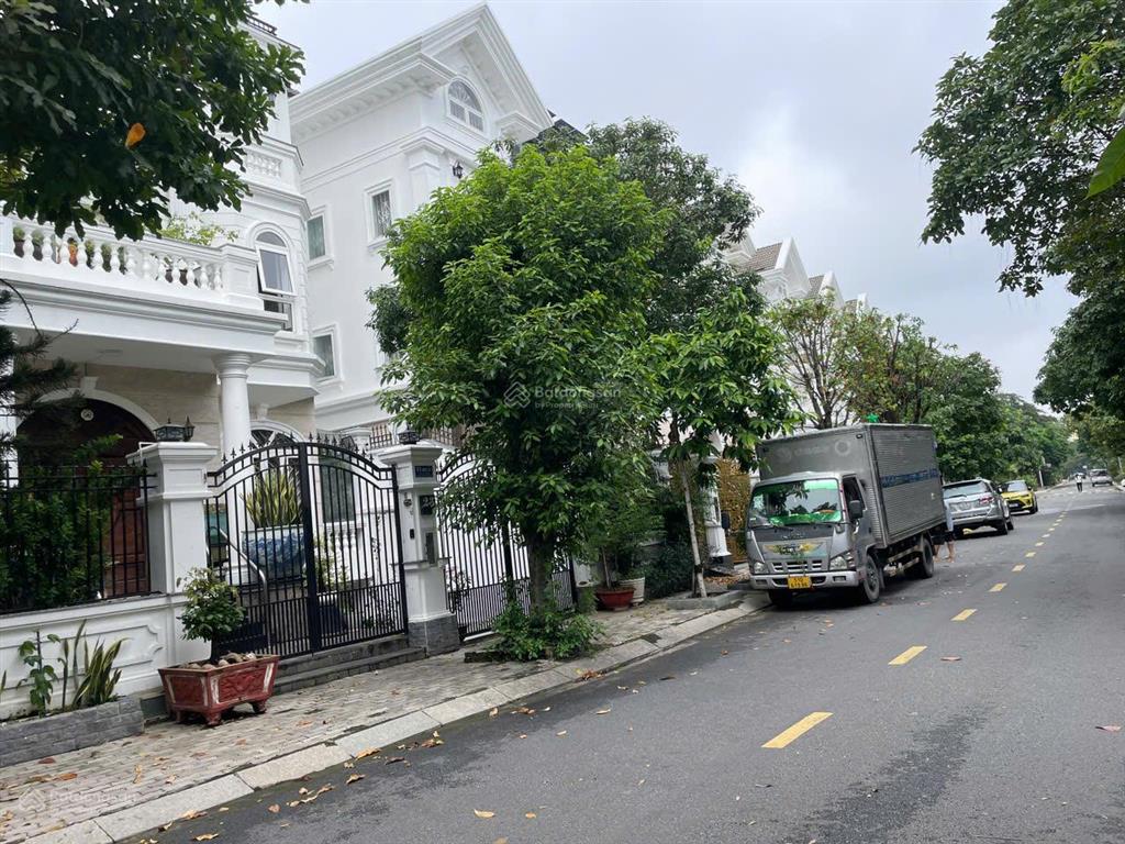 Chuyển công tác bán nhanh căn góc 2 mặt tiền khu cityland garden hills, dt 10,56 x 20m