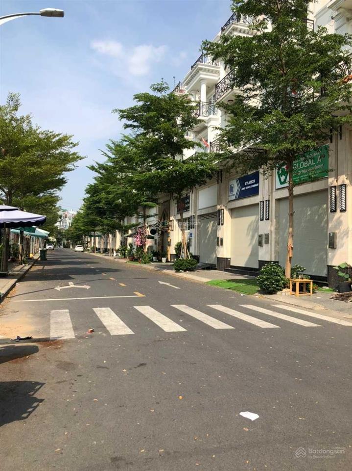 Cần bán nhà trước công viên cityland center hills, giá 18,8 tỷ