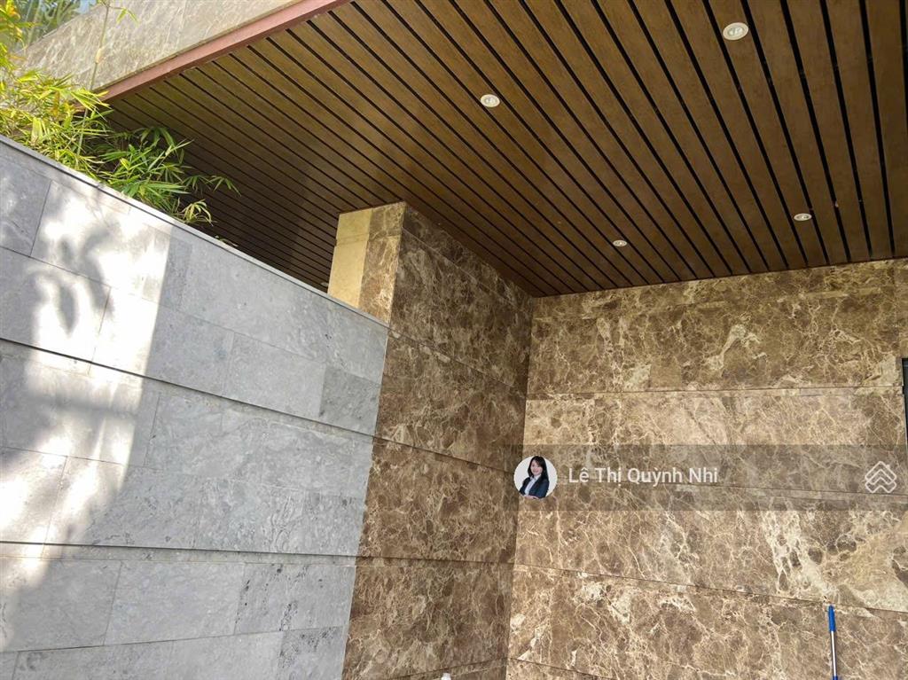 Shophouse 2 mặt tiền ngay bến du thuyền ven sông hàn  sẵn sổ lâu dài, giá tốt