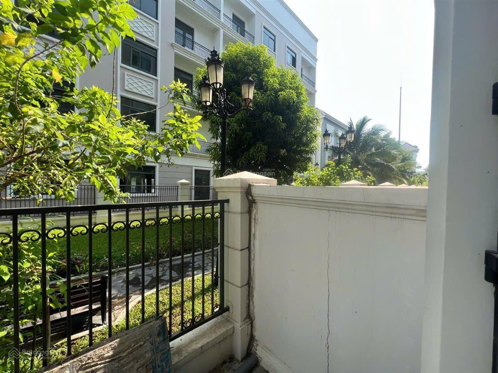 Cho thuê nhà phố vinhomes grand park