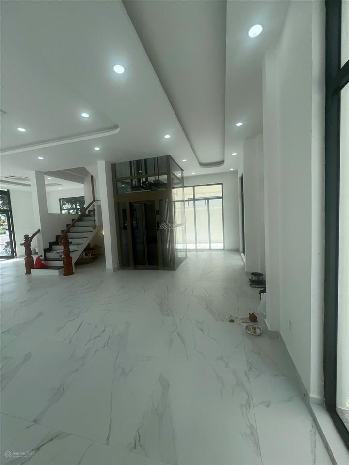 Cho thuê nhà phố villa boutique đối diện công viên 36ha, cơ hội thuê căn nhà phố villa