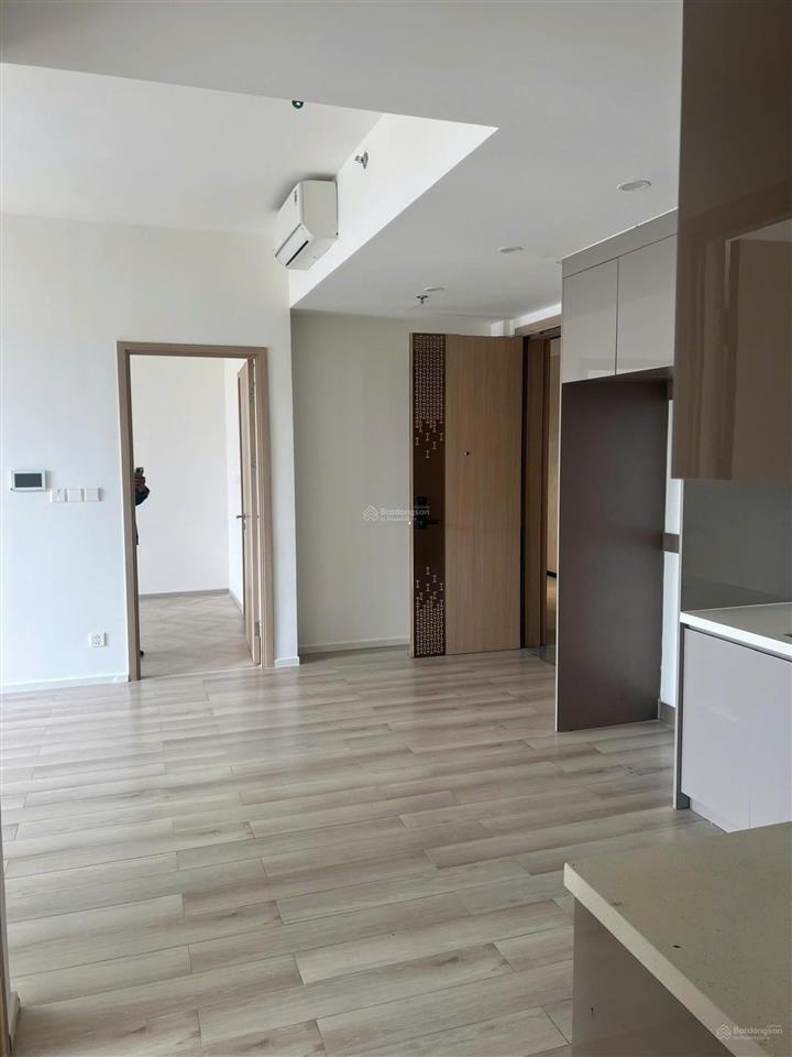 Bán gấp căn hộ 2pn2wc phân khu mcp 72m2 đã có sổ view sân thể thao giá 3.9 tỷ btp