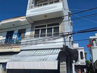 Nhà 3 tầng căn góc mặt tiền chợ phương sài . trung tâm thành phố.