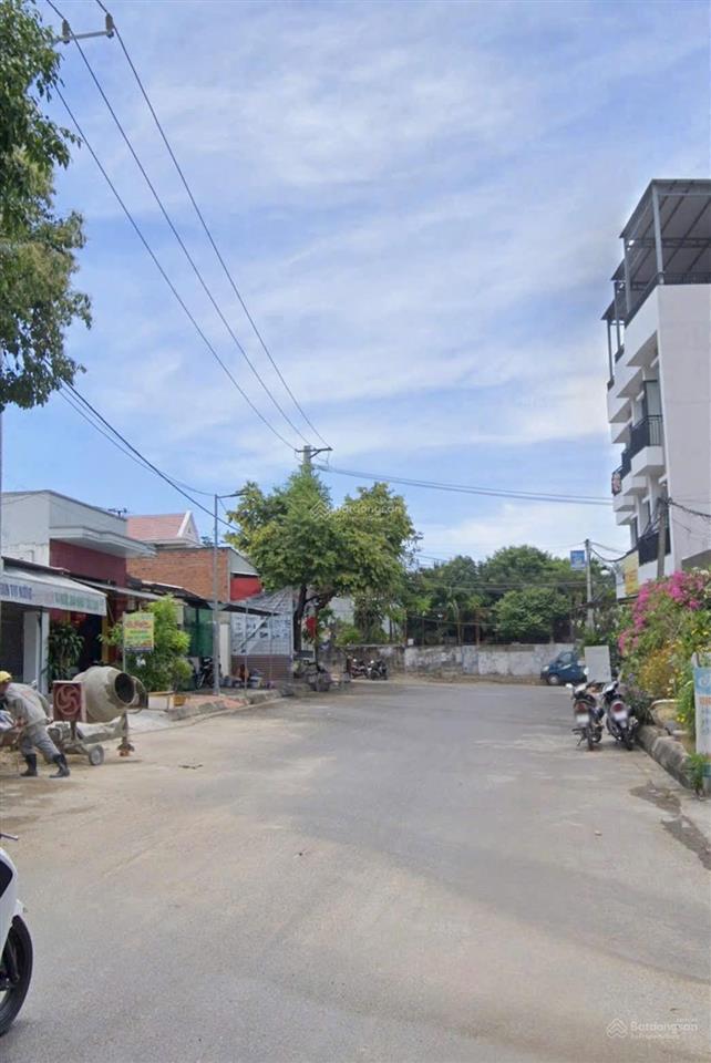 Nhà mặt tiền kinh doanh đường nguyễn chích gần biển bắc nha trang
