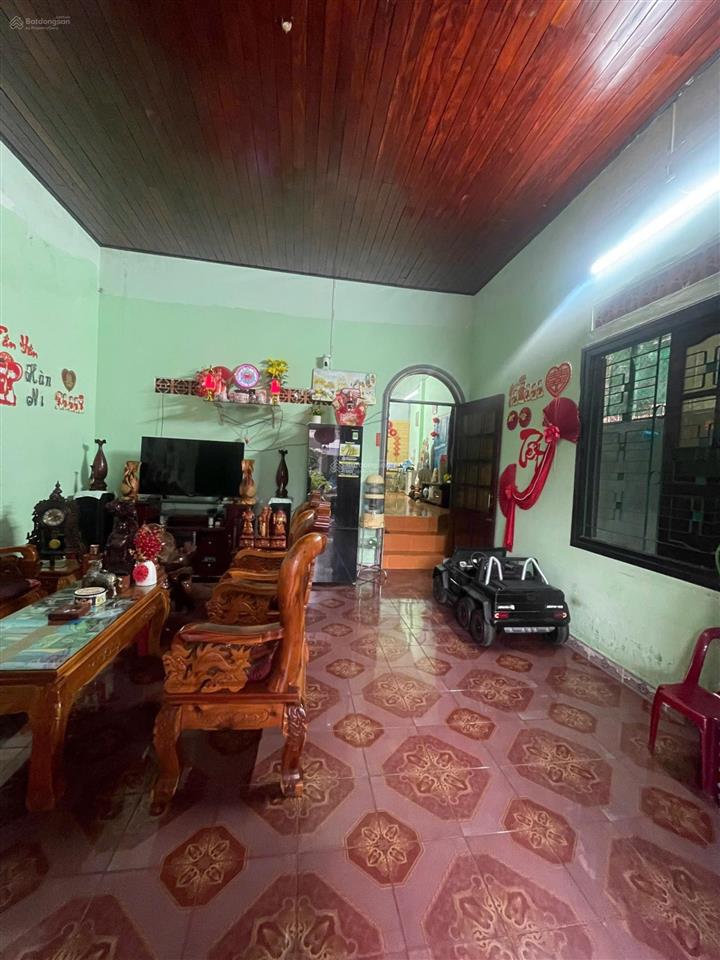 Nhà mặt tiền kinh doanh đường nguyễn chích gần biển bắc nha trang