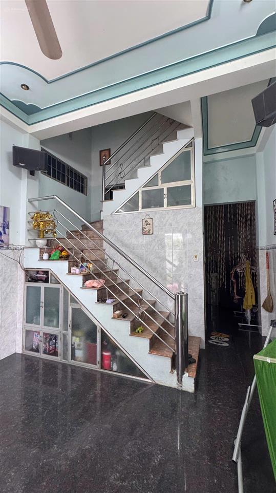 Bán nhà 3 tầng hiện đại ngay trung tâm cách biển chỉ vài phút di chuyển
diện tích 32,7m