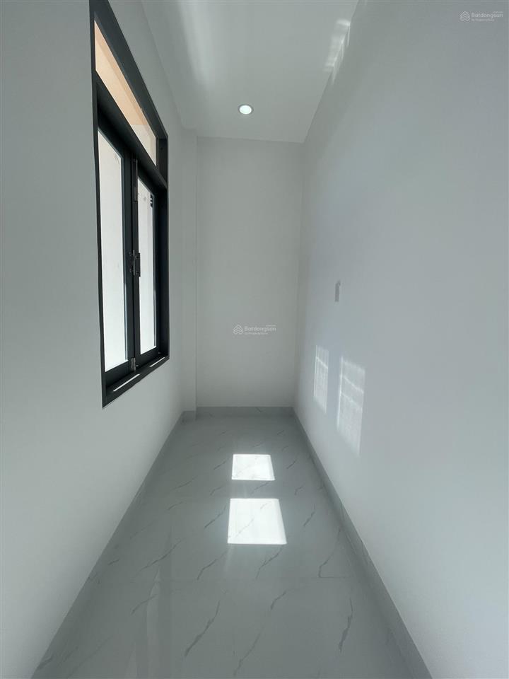 Bán nhà mới xây hẻm ngô đến ngay chợ ngô đến cách ngô đến 20m gần biển