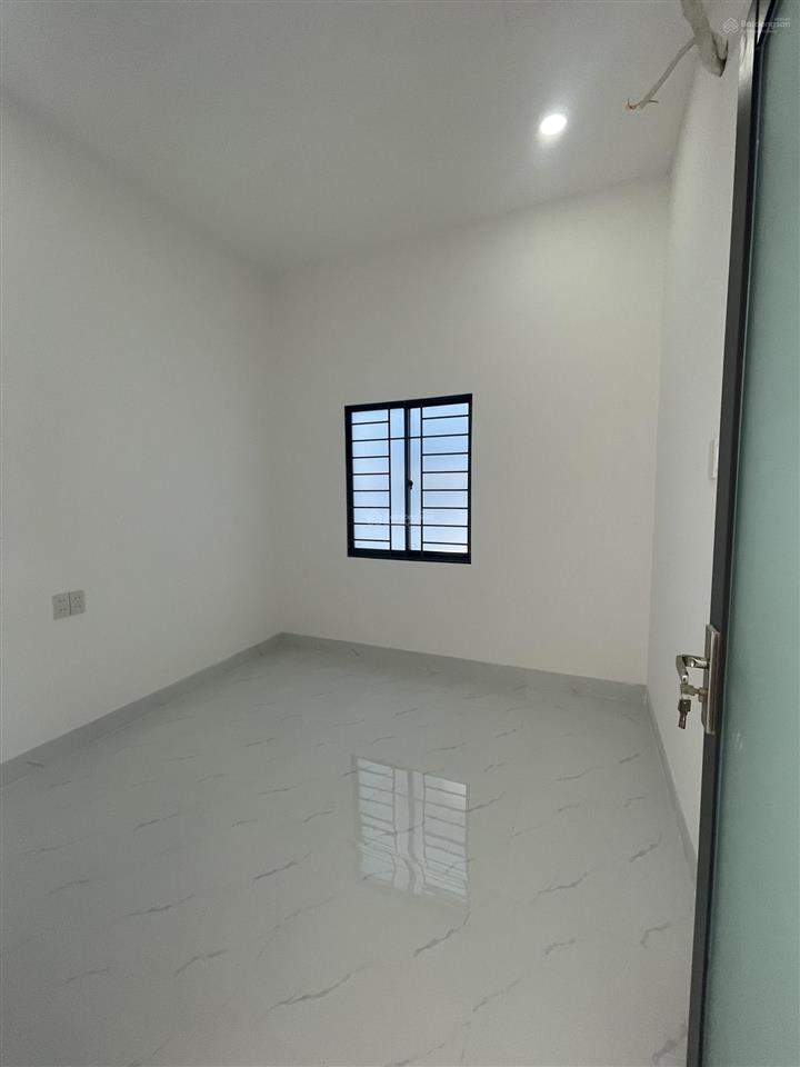 Bán nhà mới xây hẻm ngô đến ngay chợ ngô đến cách ngô đến 20m gần biển