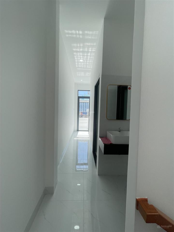 Bán nhà mới xây hẻm ngô đến ngay chợ ngô đến cách ngô đến 20m gần biển