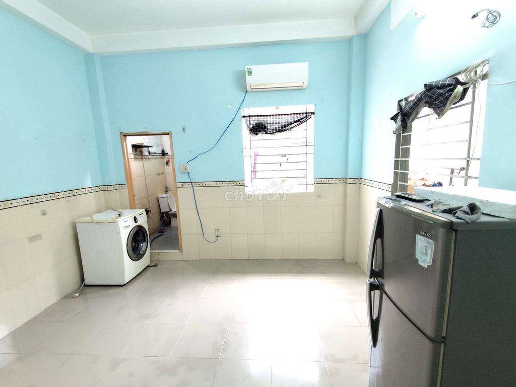 Phòng Trọ Quận 10 Nguyễn Giản Thanh 15m2 (Half Nội Thất)
