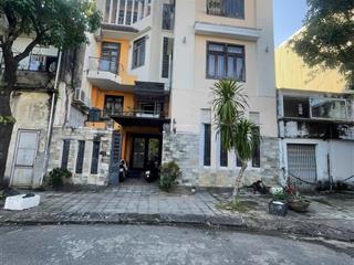 Biệt thự 2 mặt tiền  diện tích lớn view sông thăng long và công viên 200m2 mặt tiền 10m