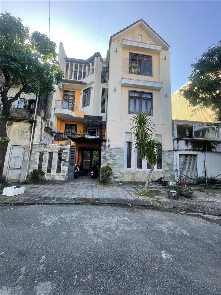 Biệt thự 2 mặt tiền  diện tích lớn view sông thăng long và công viên 200m2 mặt tiền 10m