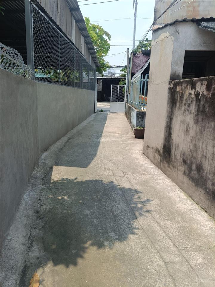 Bán nhà cấp 4 tân hiệp 240m2 cách mặt tiền tân hiệp 4 chỉ 20m  giá siêu rẻ 4,5 tỷ thương lượng