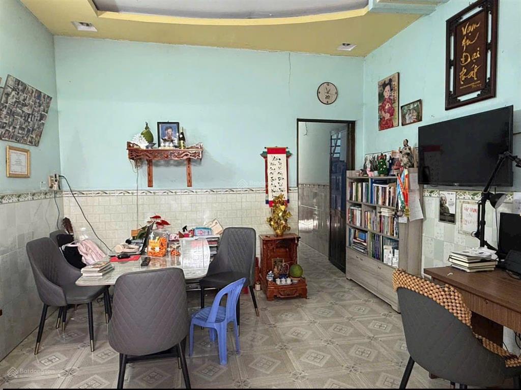 Chính chủ gấp bán nhà ngay trường chinh 100m2(5*20)  hxh  chỉ 5,5 tỷ