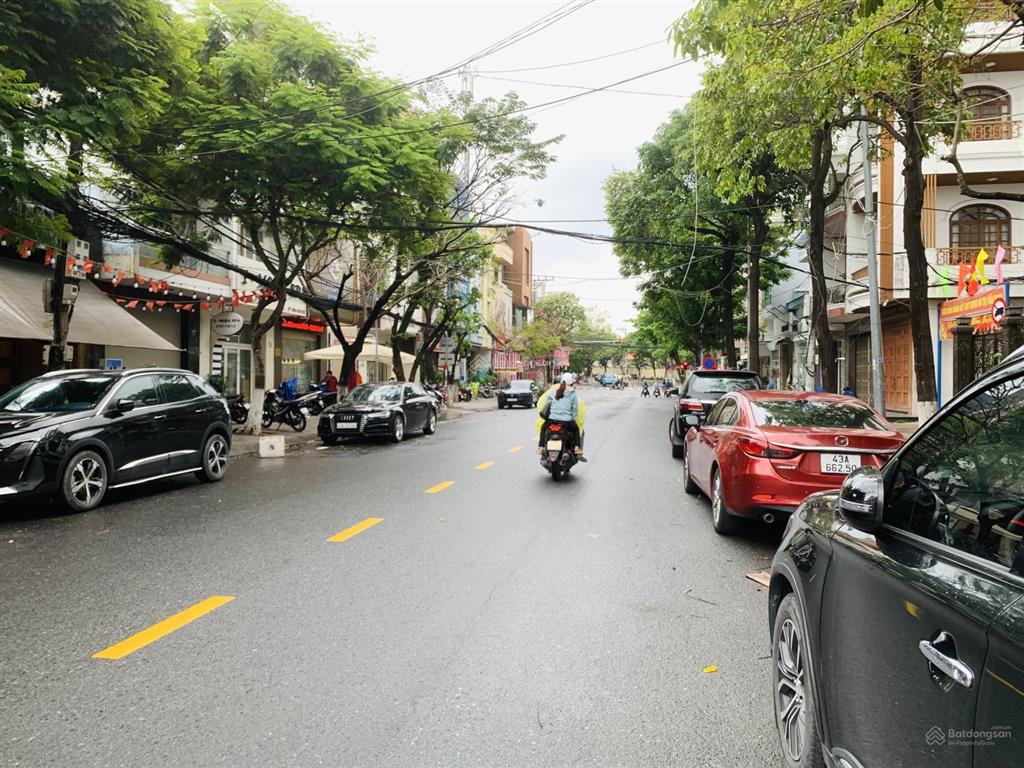 Bán nhà phố tiểu la đường 10m5, đoạn đẹp nhất cung đường,ngay sát quảng trường 29/3.vị trí quá đẹp