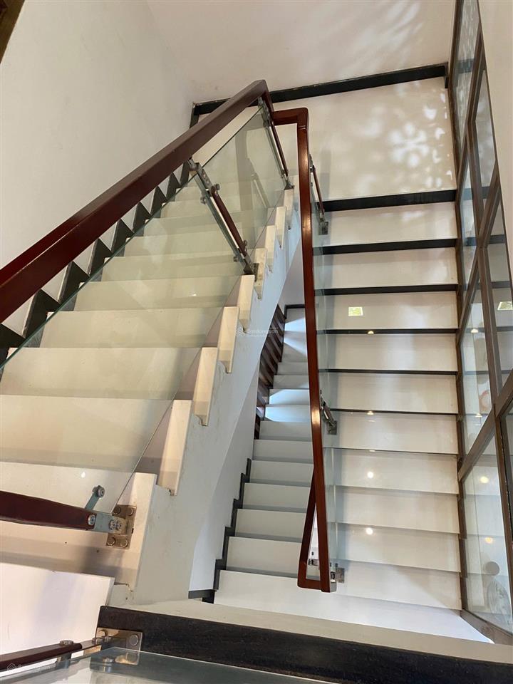 Bán nhà phố tiểu la đường 10m5, đoạn đẹp nhất cung đường,ngay sát quảng trường 29/3.vị trí quá đẹp