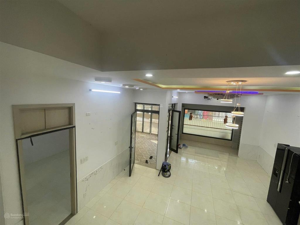 Sụp hầm. nhà 3 tầng ngang khủng 9m phạm nhữ tăng. phù hợp làm căn hộ, dạy học, nhà trẻ