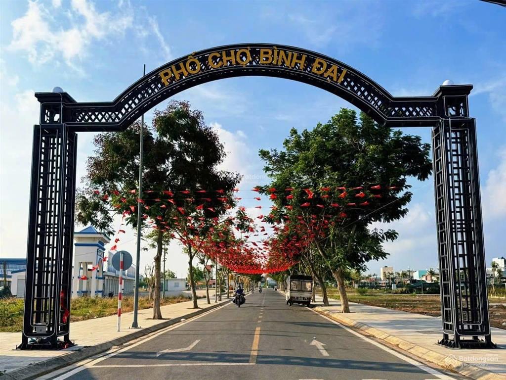 Phố chợ bình đại.lk8 đối diện chợ. ko qua trung gian. giá tốt