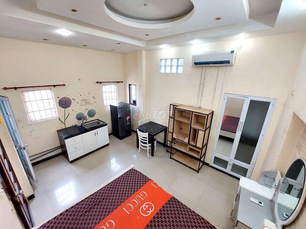 Phòng trọ 25m2, full nội thất, Quận 10, cách UEH 500m