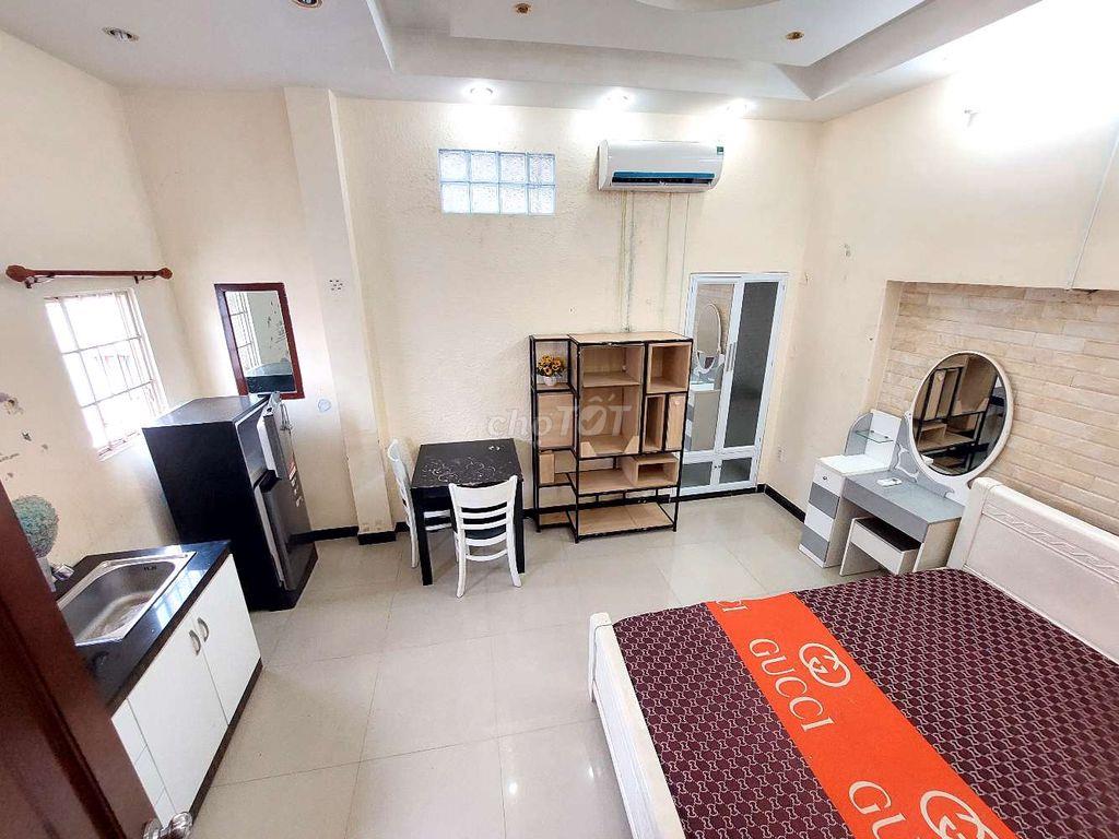 Phòng trọ 25m2, full nội thất, Quận 10, cách UEH 500m