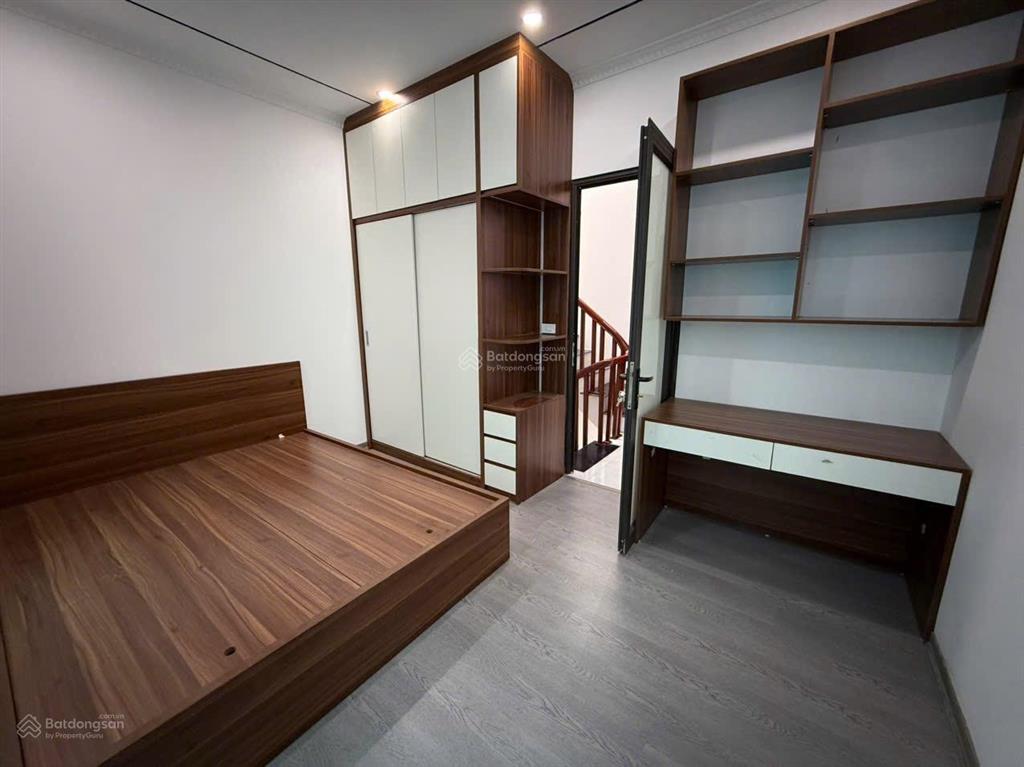 2.05tỷ mua được nhà 3 tầng ở cộng hoàbầnmỹ hào, sẵn sổ, nhà mới, nội thất đầy đủ, cho thuê 68tr