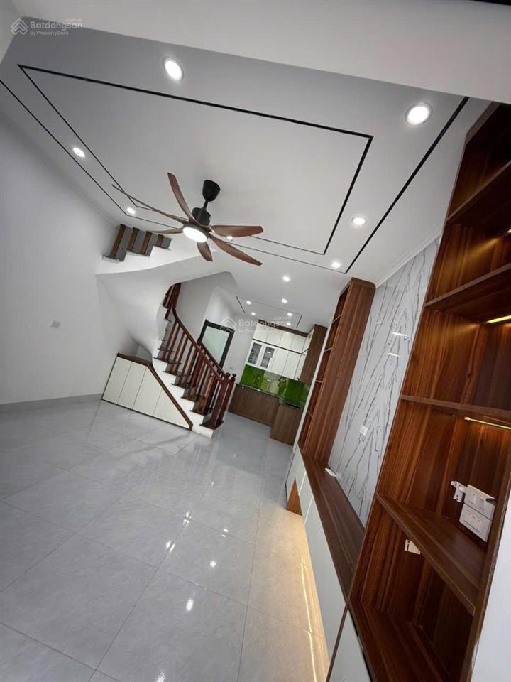 2.05tỷ mua được nhà 3 tầng ở cộng hoàbầnmỹ hào, sẵn sổ, nhà mới, nội thất đầy đủ, cho thuê 68tr