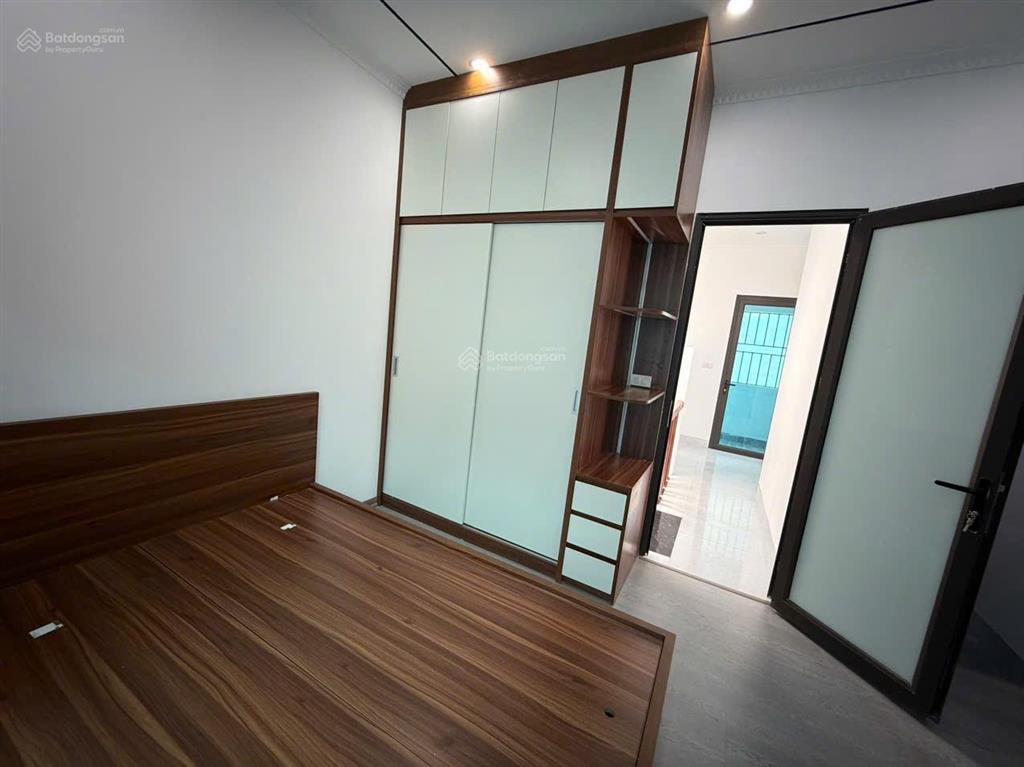2.05tỷ mua được nhà 3 tầng ở cộng hoàbầnmỹ hào, sẵn sổ, nhà mới, nội thất đầy đủ, cho thuê 68tr