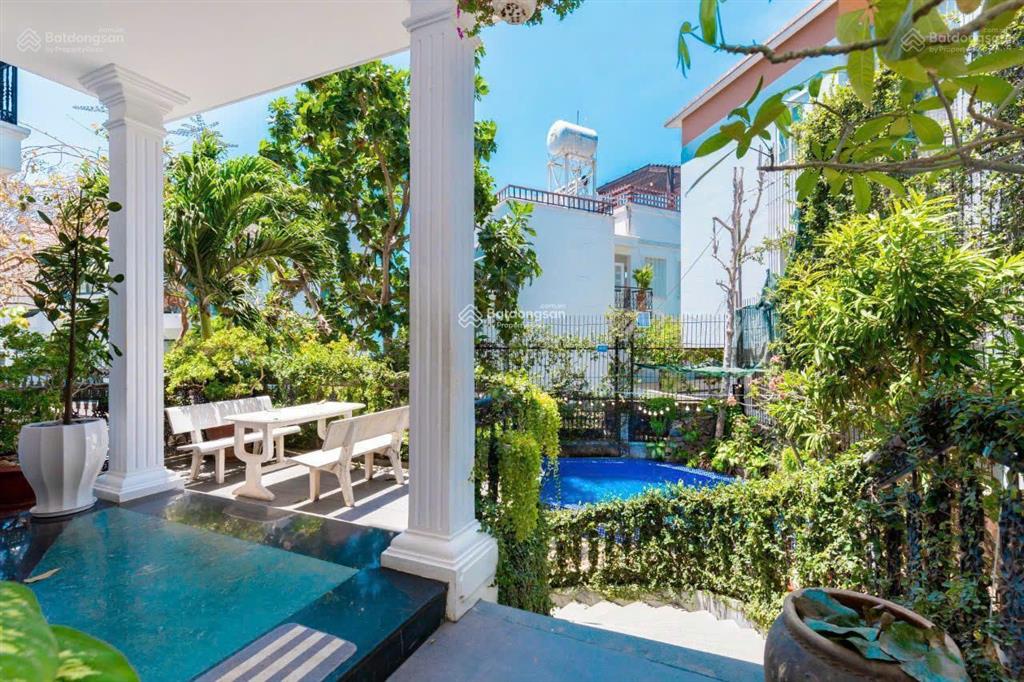 Bán biệt thự view biển  trần phú, p1, vũng tàu  dt 303m2 sổ hồng, cách biển 200m, giá 30 tỷ tl