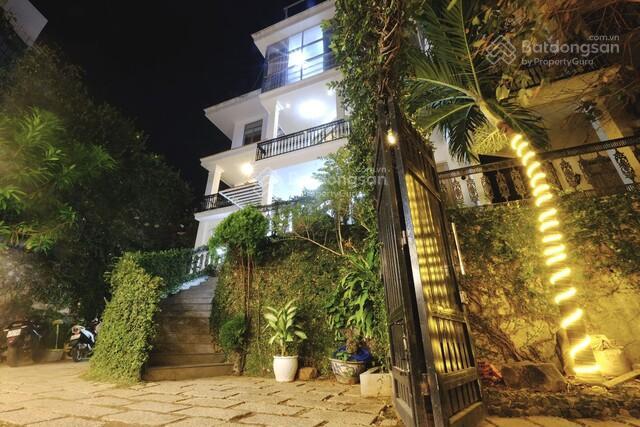 Bán biệt thự view biển  trần phú, p1, vũng tàu  dt 303m2 sổ hồng, cách biển 200m, giá 30 tỷ tl