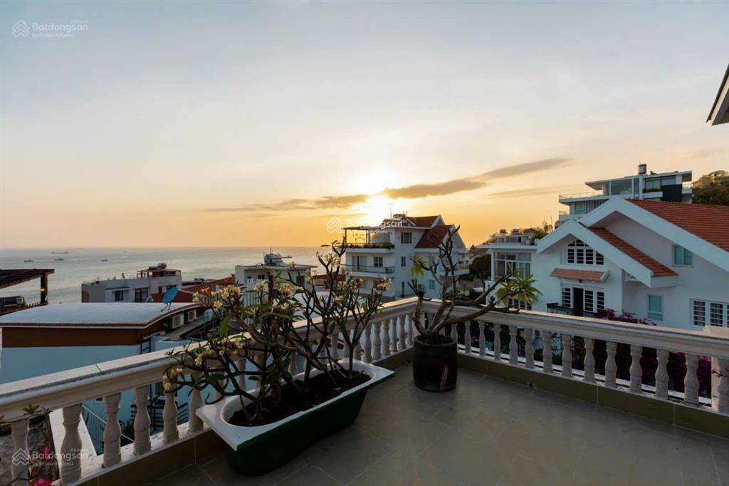 Bán biệt thự view biển  trần phú, p1, vũng tàu  dt 303m2 sổ hồng, cách biển 200m, giá 30 tỷ tl