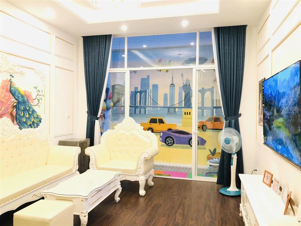 Bán nhà mặt tiền phường 9 khu song ngữ (1 trệt 2 lầu) 90m2 giá chỉ 11,2 tỷ  nhà mới nội thất vip