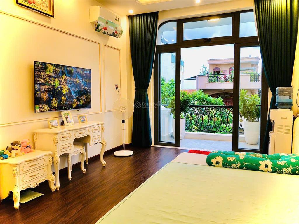 Bán nhà mặt tiền phường 9 khu song ngữ (1 trệt 2 lầu) 90m2 giá chỉ 11,2 tỷ  nhà mới nội thất vip