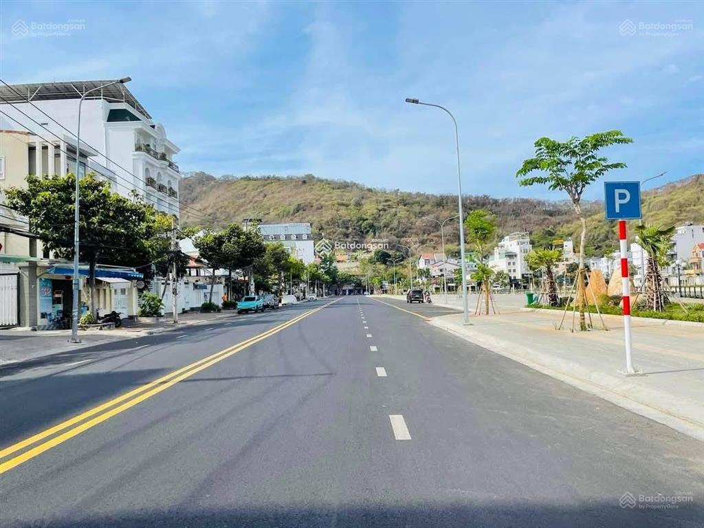 Bán đất xây khách sạn + biệt thự dt 169m2 cách hồ võ thị sáu 30m, cách biển 300m, giá chỉ 20.5 tỷ