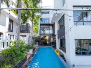 Bán biệt thự 100% view biển bãi trước (ngay cáp treo) vũng tàu  dt 325m2 xây 1 trệt 3 lầu mới