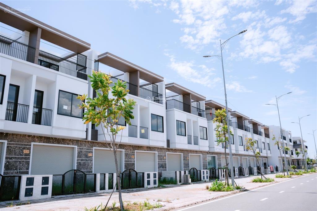 Bán đất biệt thự dự án the light city (hodeco) dt 306m2 (12x25)m giá chỉ 12 tỷ (39tr/m2) gần biển