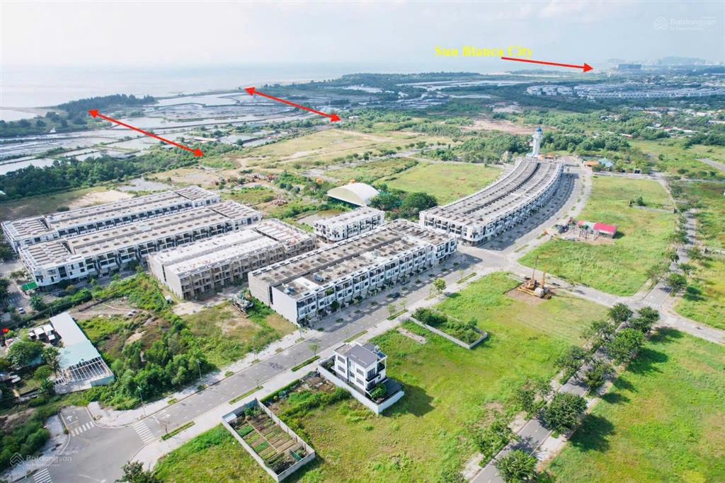 Bán đất biệt thự dự án the light city (hodeco) dt 306m2 (12x25)m giá chỉ 12 tỷ (39tr/m2) gần biển