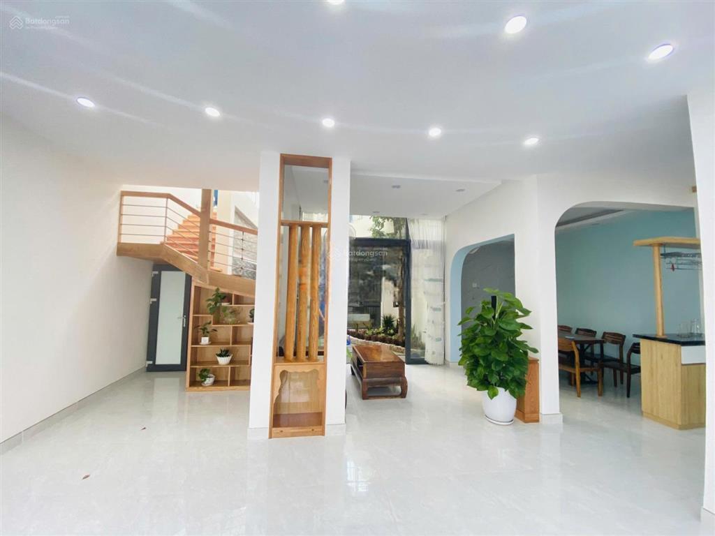 Bán biệt thự mini cách biển 600m dt 144m2 sổ hồng hoàn công giá chỉ 16.5 tỷ  nhà mới có garaga