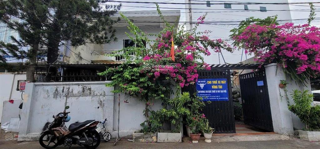 Bán biệt thự shr dt 224.3m2 (cách biển bãi sau 200m) đường rộng 2 ô tô, ngang 11m, giá rẻ chỉ 18 tỷ