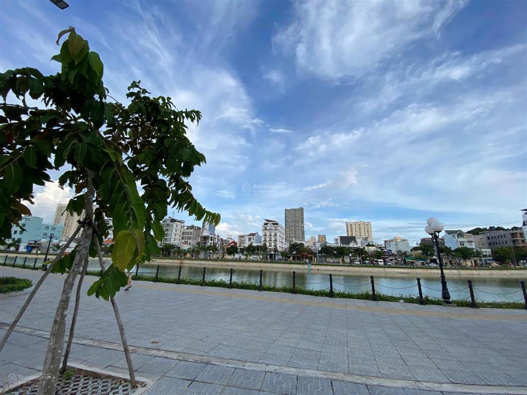 Bán nhà shr 100m2 (5x20m) phan chu trinh ngay hồ điều hòa, cách biển 300m, giá 11,5 tỷ cho thuê cao