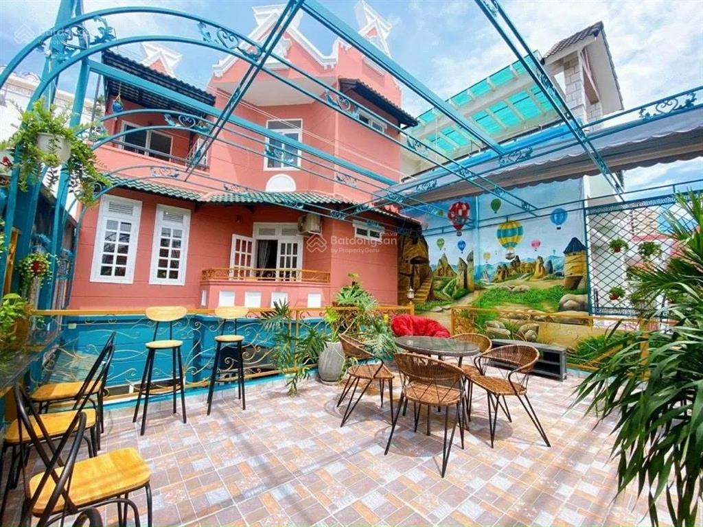 Bán biệt thự lê hồng phong  dt 171m2 1 trệt 2 lầu, giá 19 tỷ  cách biển 300m, ngay tháp tam thắng