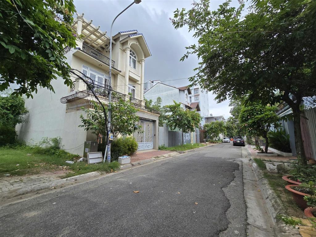Bán đất biệt thự khu bình minh đường 3/2  127,5m2 =7,5x18m  cách biển 1km, gần lotte mart 13 tỷ