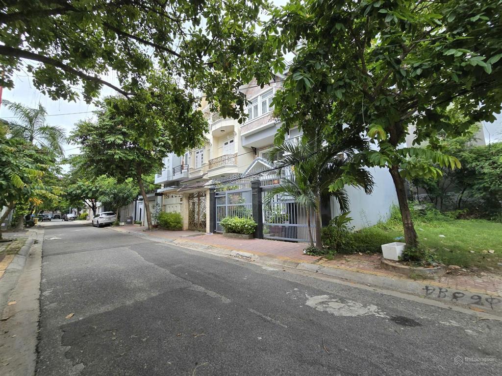 Bán đất biệt thự khu bình minh đường 3/2  127,5m2 =7,5x18m  cách biển 1km, gần lotte mart 13 tỷ