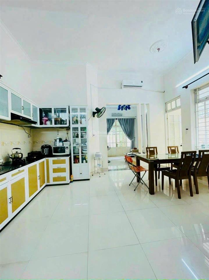 Bán biệt thự mini dt 185m2 (8.5 x 21.5)m giá chỉ 13.5 tỷ cách biển 600m + gần nhà thờ vũng tàu, cv