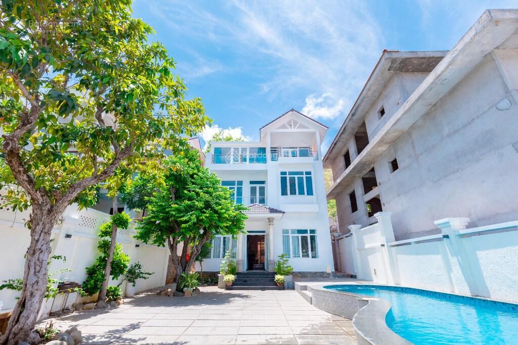 Biệt thự cao cấp 505m2 (lưng núi hướng view biển) 32 tỷ biển bãi dâu tp vũng tàu sổ hồng chính chủ