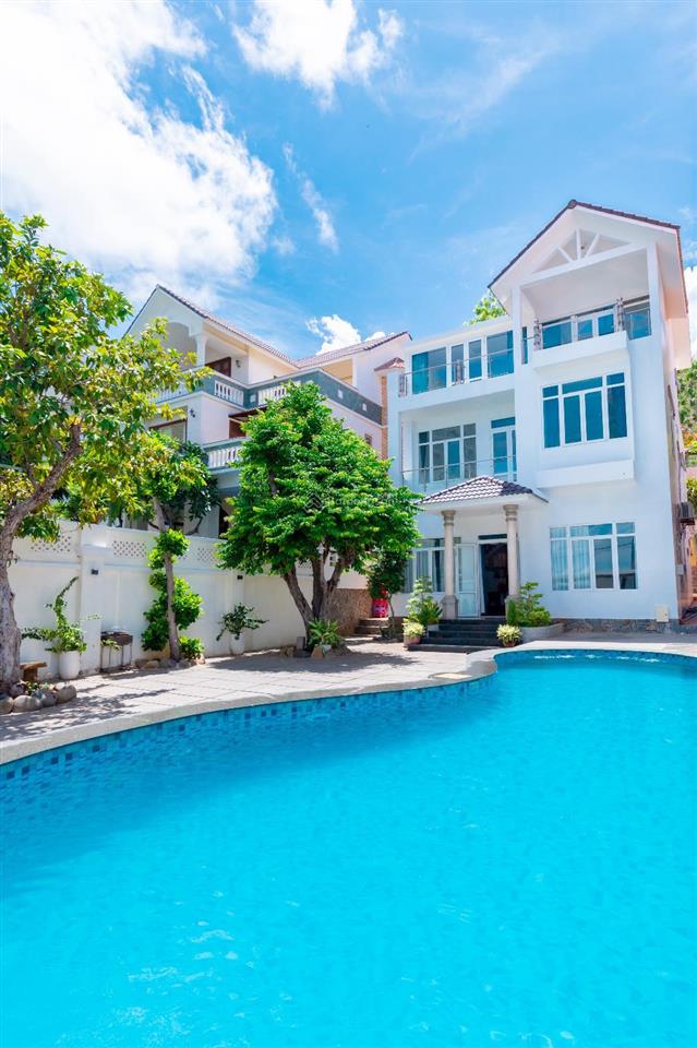 Biệt thự cao cấp 505m2 (lưng núi hướng view biển) 32 tỷ biển bãi dâu tp vũng tàu sổ hồng chính chủ