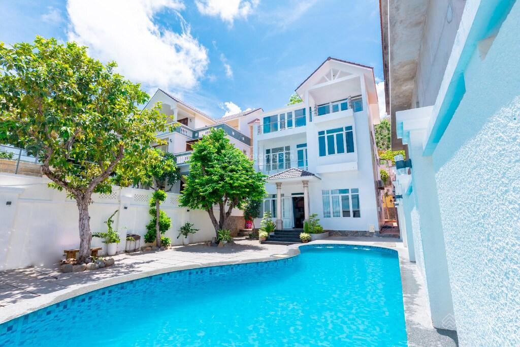 Biệt thự cao cấp 505m2 (lưng núi hướng view biển) 32 tỷ biển bãi dâu tp vũng tàu sổ hồng chính chủ