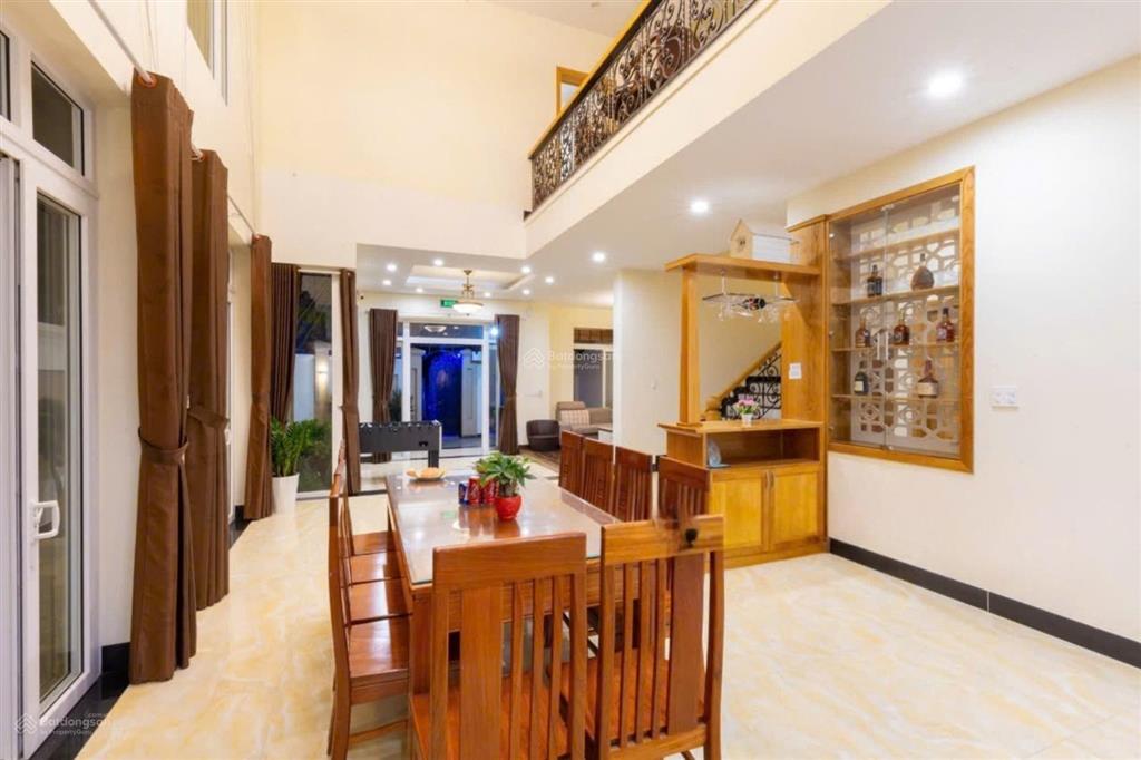 Biệt thự mới giá hời dự án đồi ngọc tước 2 p8 vũng tàu, dt 300m2 1 trệt 2 lầu sổ hồng hoàn công