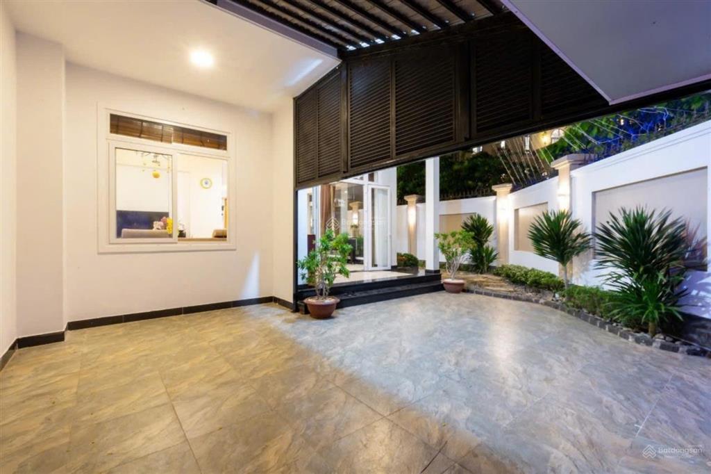 Biệt thự mới giá hời dự án đồi ngọc tước 2 p8 vũng tàu, dt 300m2 1 trệt 2 lầu sổ hồng hoàn công