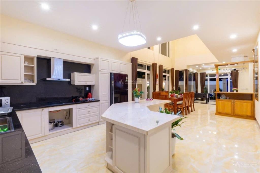 Biệt thự mới giá hời dự án đồi ngọc tước 2 p8 vũng tàu, dt 300m2 1 trệt 2 lầu sổ hồng hoàn công